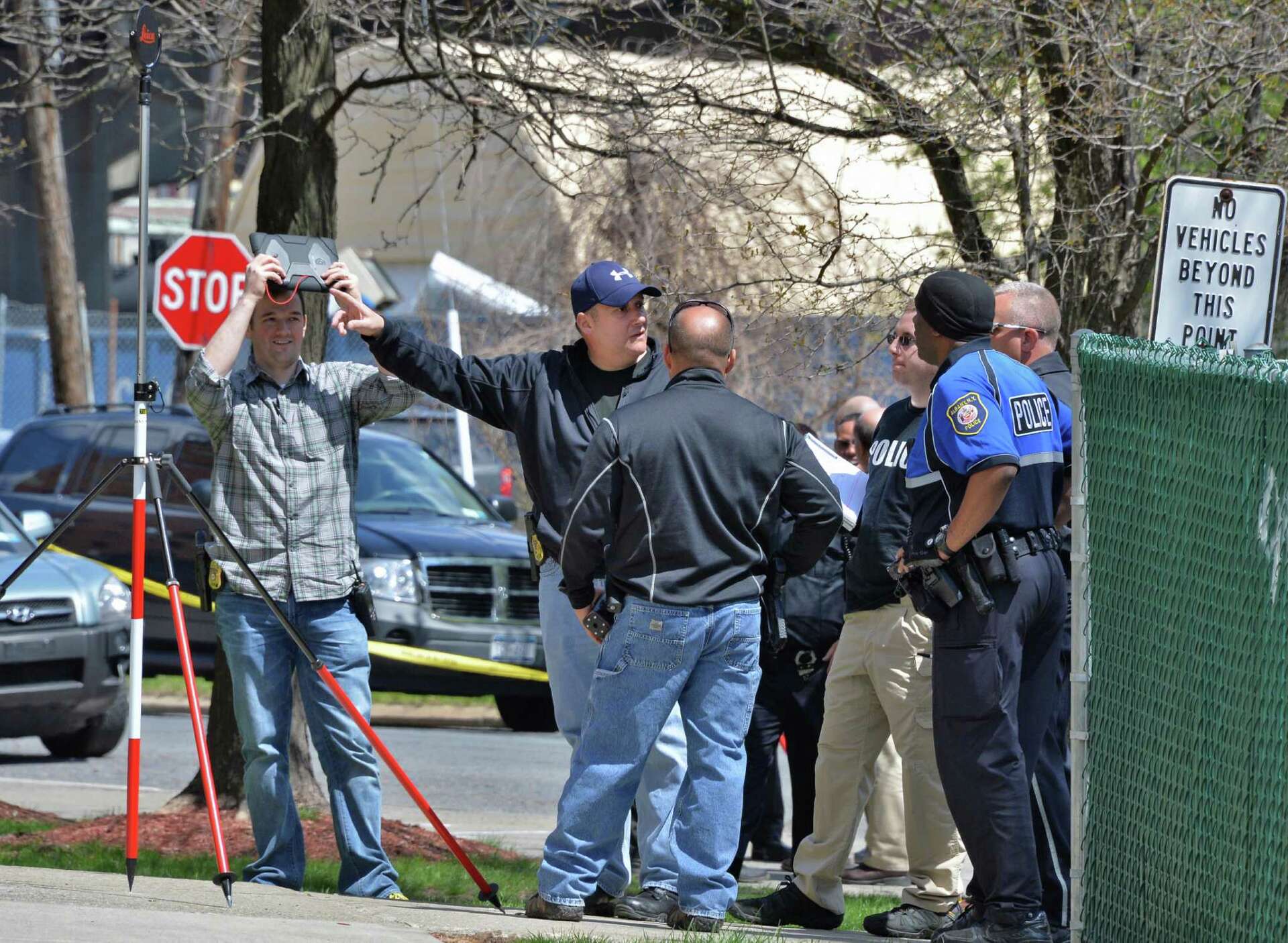 Police: Dead man found in Albany