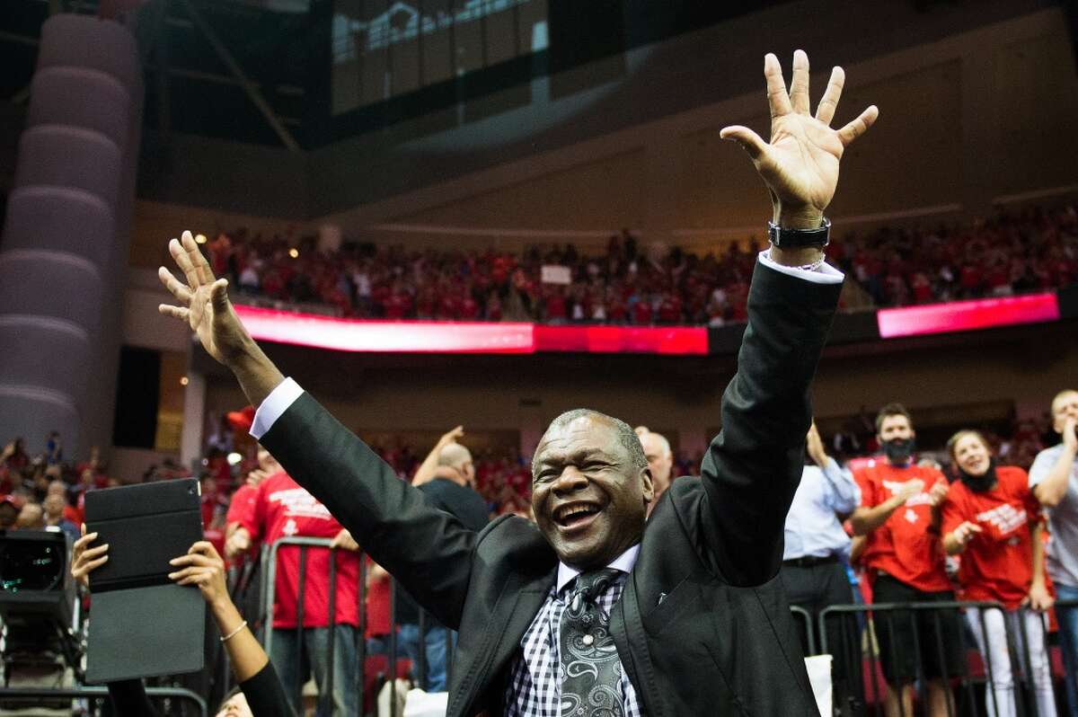 Get to know Rockets commentator and NBA legend Calvin Murphy