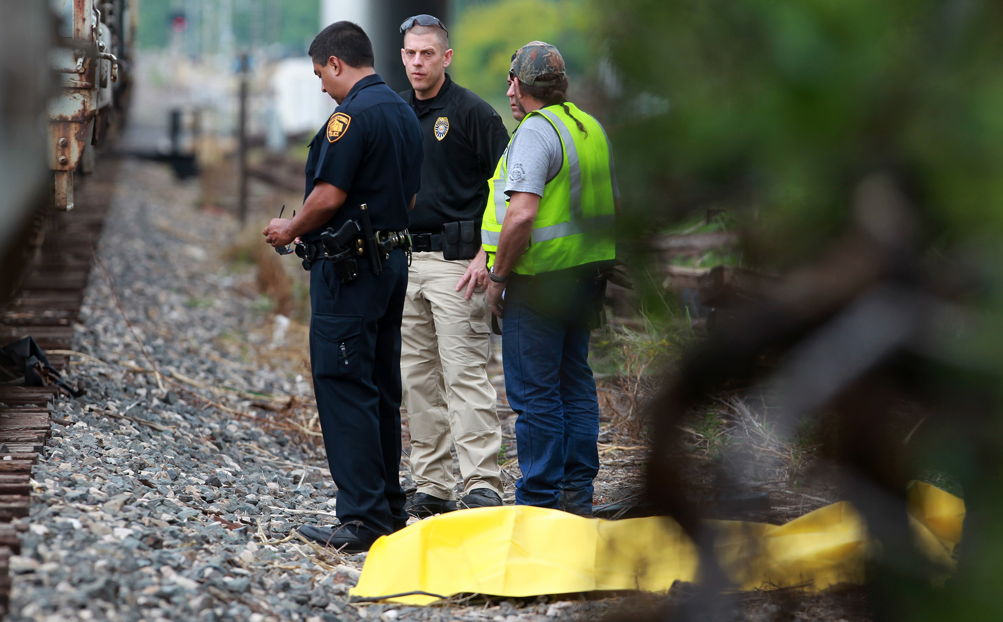 Man killed by train on S. Side