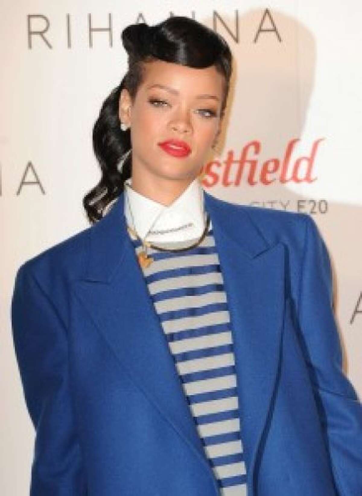 Rihanna gained a little weight and the is freaking out