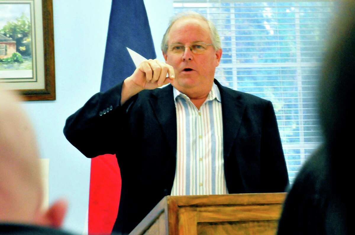 David Bradley, a Republican who represents Southeast Texas, spoke at the Hardin County Republican Women s regular meeting in support of Senate Bill 14.06, which impacts the CSCOPE curriculum.