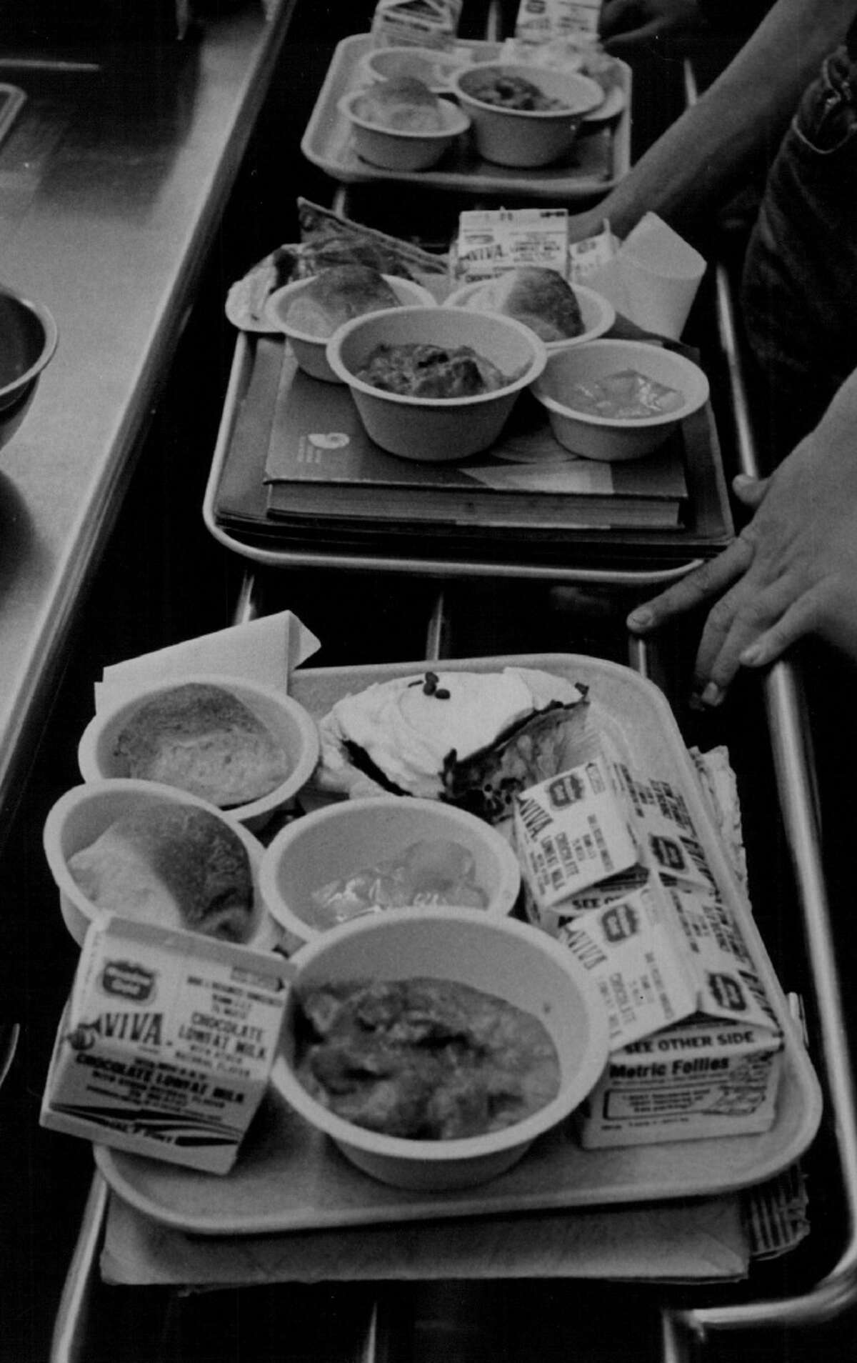 How much did a Houston school lunch cost 40 years ago?