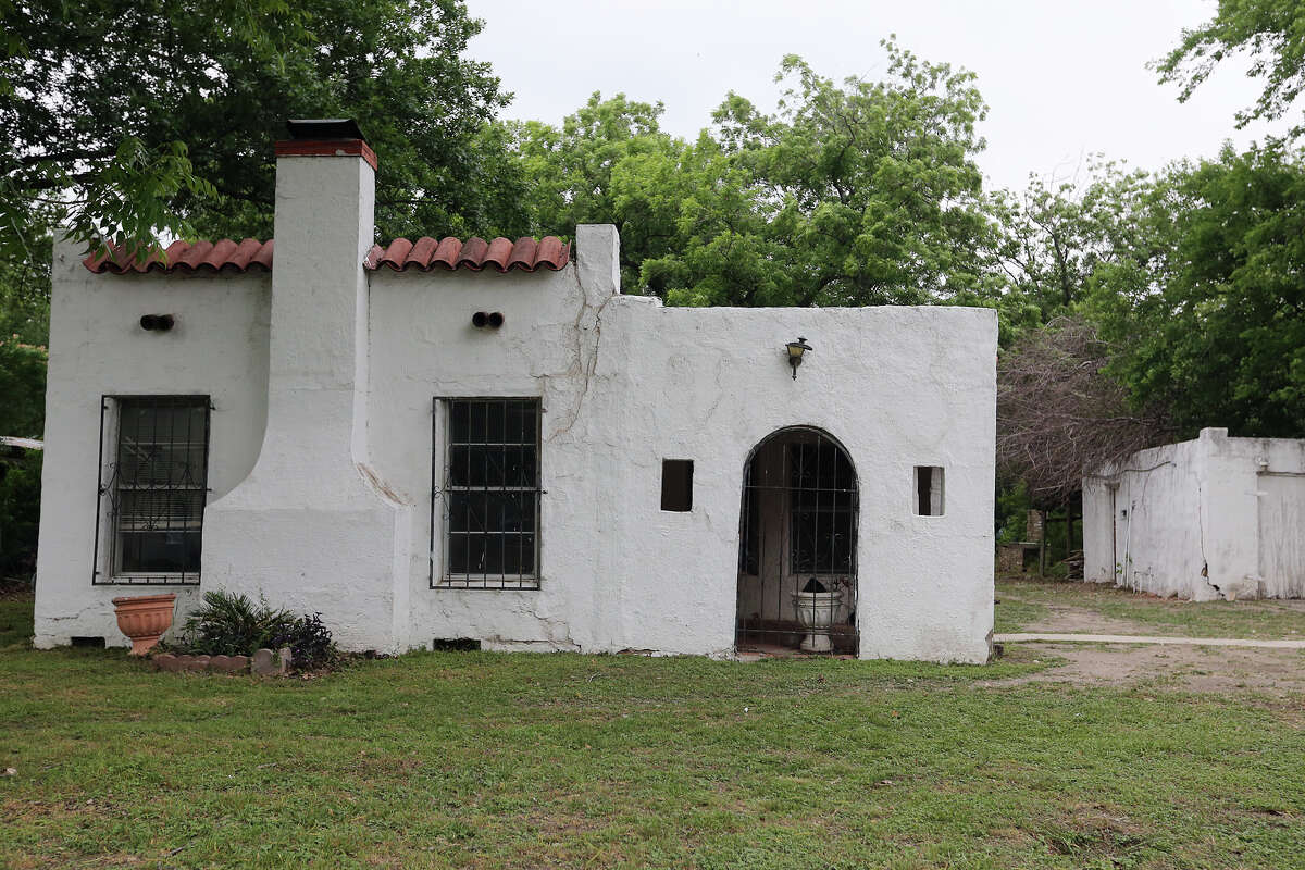 City shuts down boarding home