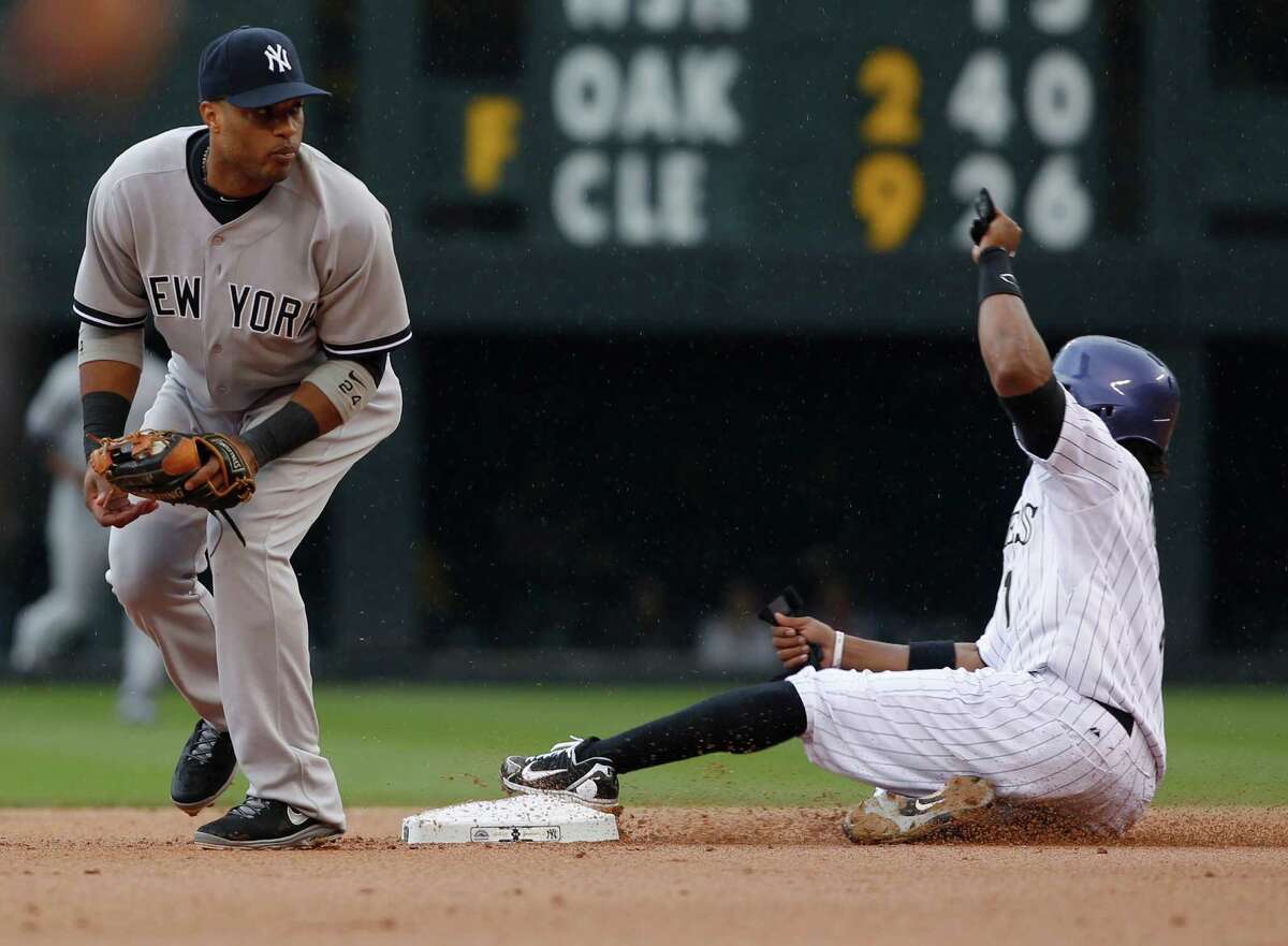 Cano homers to lift Yanks