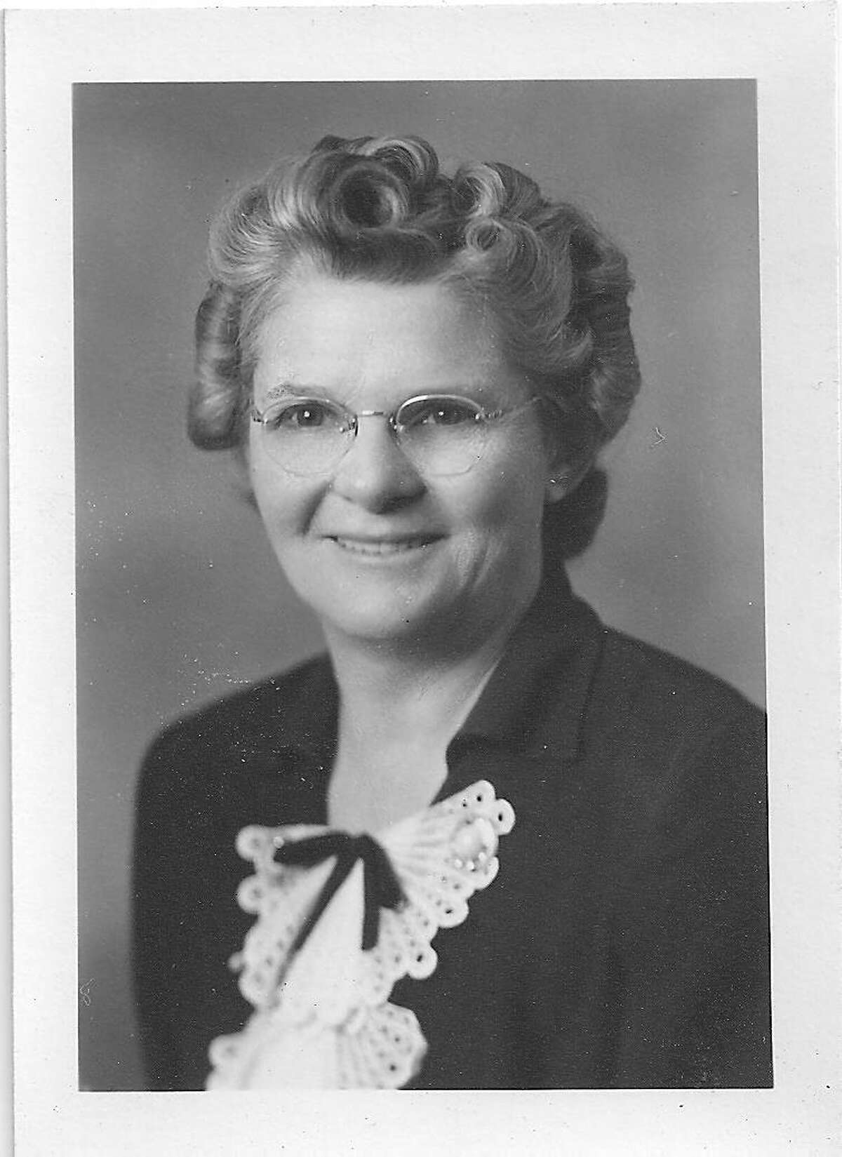 Columnist Leon Hale recalls storied career and long life