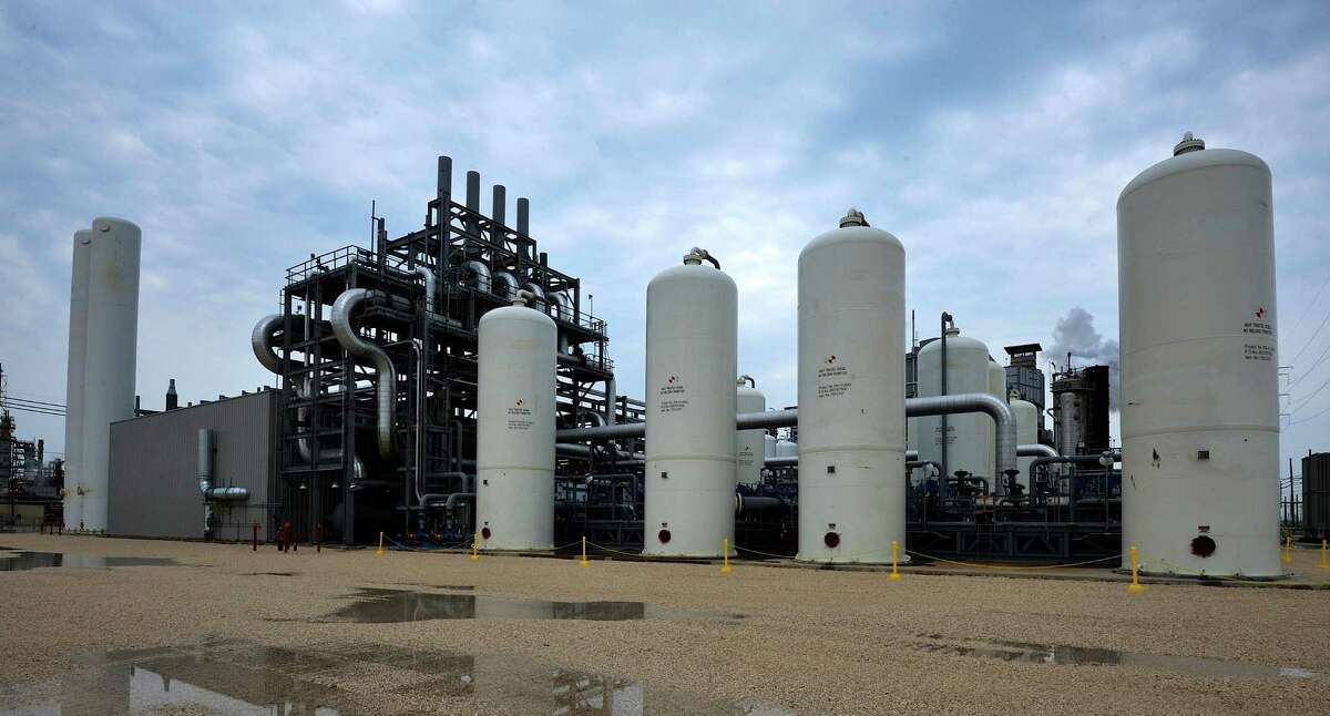 Air Products' carbon capture facility traps carbon dioxide at Valero's refinery in Port Arthur. The C02 is piped to the West Hastings oil field about 20 miles south of Houston, where it is pumped into reservoirs to boost crude production. The greenhouse gas stays underground indefinitely.