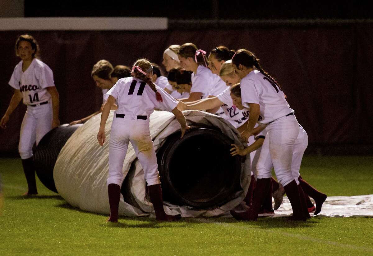 CyFair strikes first blow in softball playoff series with Cinco Ranch