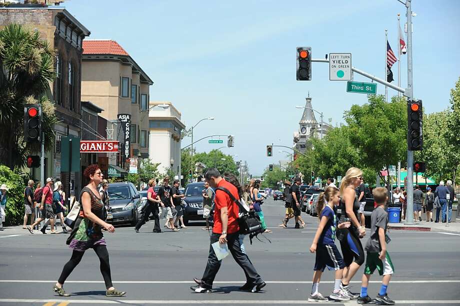 Crowds pour into Napa's BottleRock - SFGate