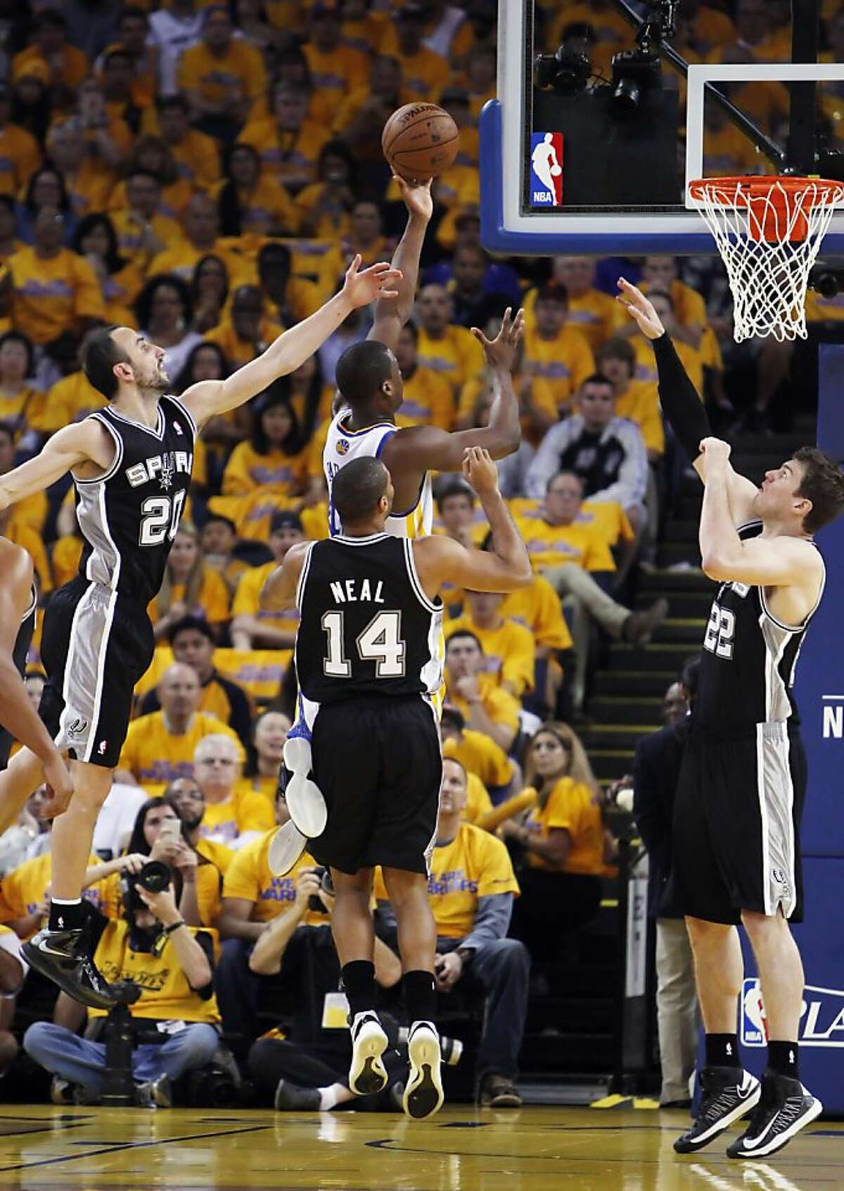 SPURS BEAT THE WARRIORS 126 113 FOR THEIR 6TH STRAIGHT WIN visual data 6