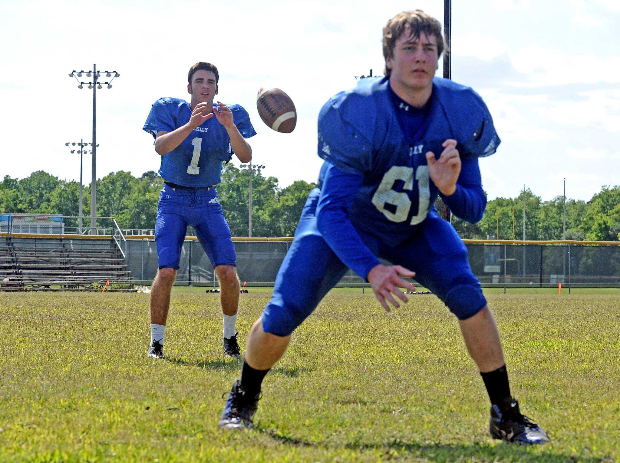 Kelly football hopes to return to winning ways