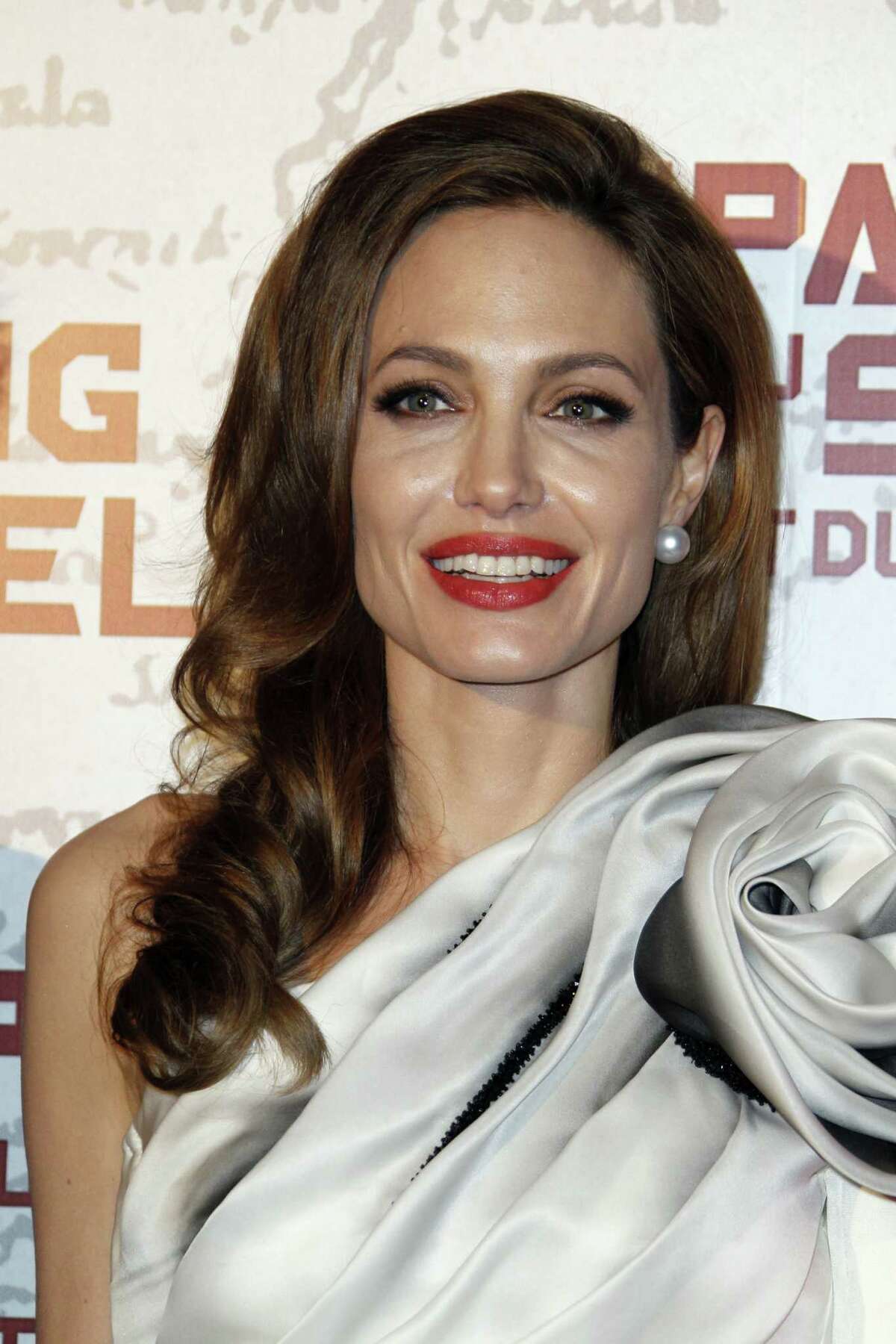 Angelina Jolie Has Preventive Double Mastectomy