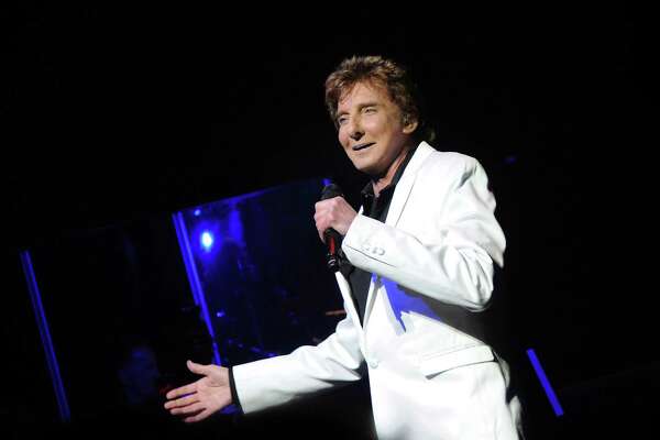 Barry Manilow on RodeoHouston, loyal fanilows and young idols ...