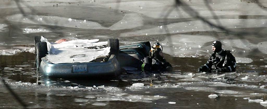 One body recovered after car crashes into river