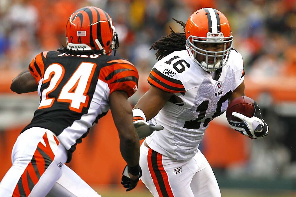 Cleveland Browns wide receiver Joshua Cribbs runs off the field