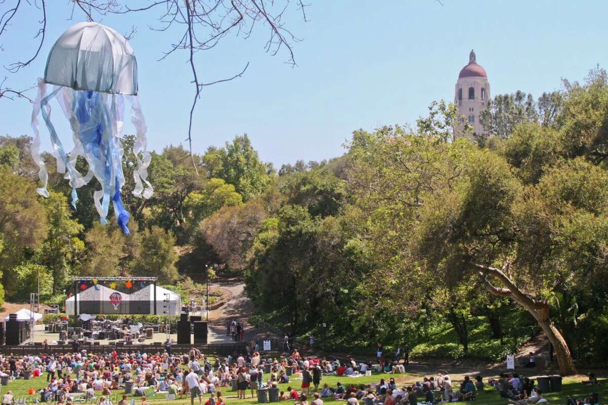 Stanford will host the outdoor music festival Re:SET at Frost Amphitheater, featuring lineups curated by LCD Soundsystem, Steve Lacy and boygenius.