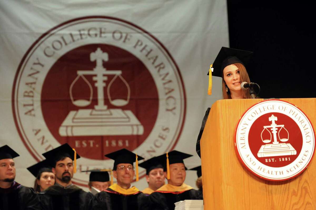 college-of-pharmacy-commencement-photos