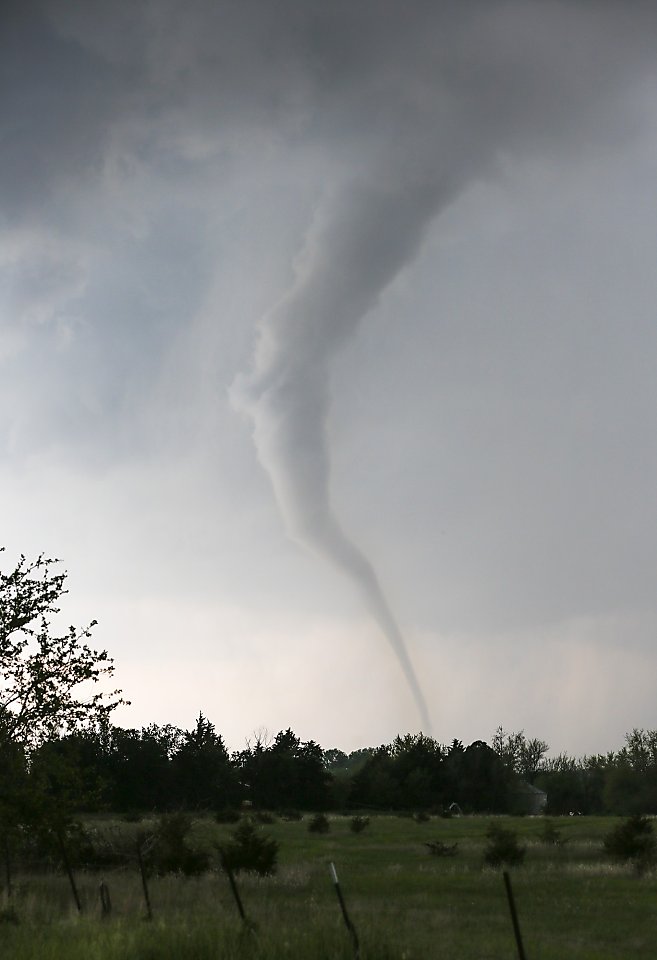 Deadly twister hits Oklahoma, Kansas, Iowa