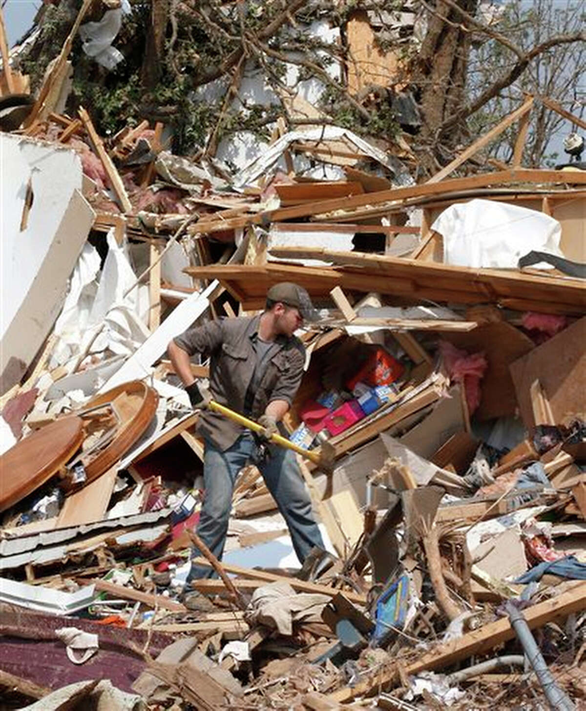 Massive tornado roars through Oklahoma City suburb