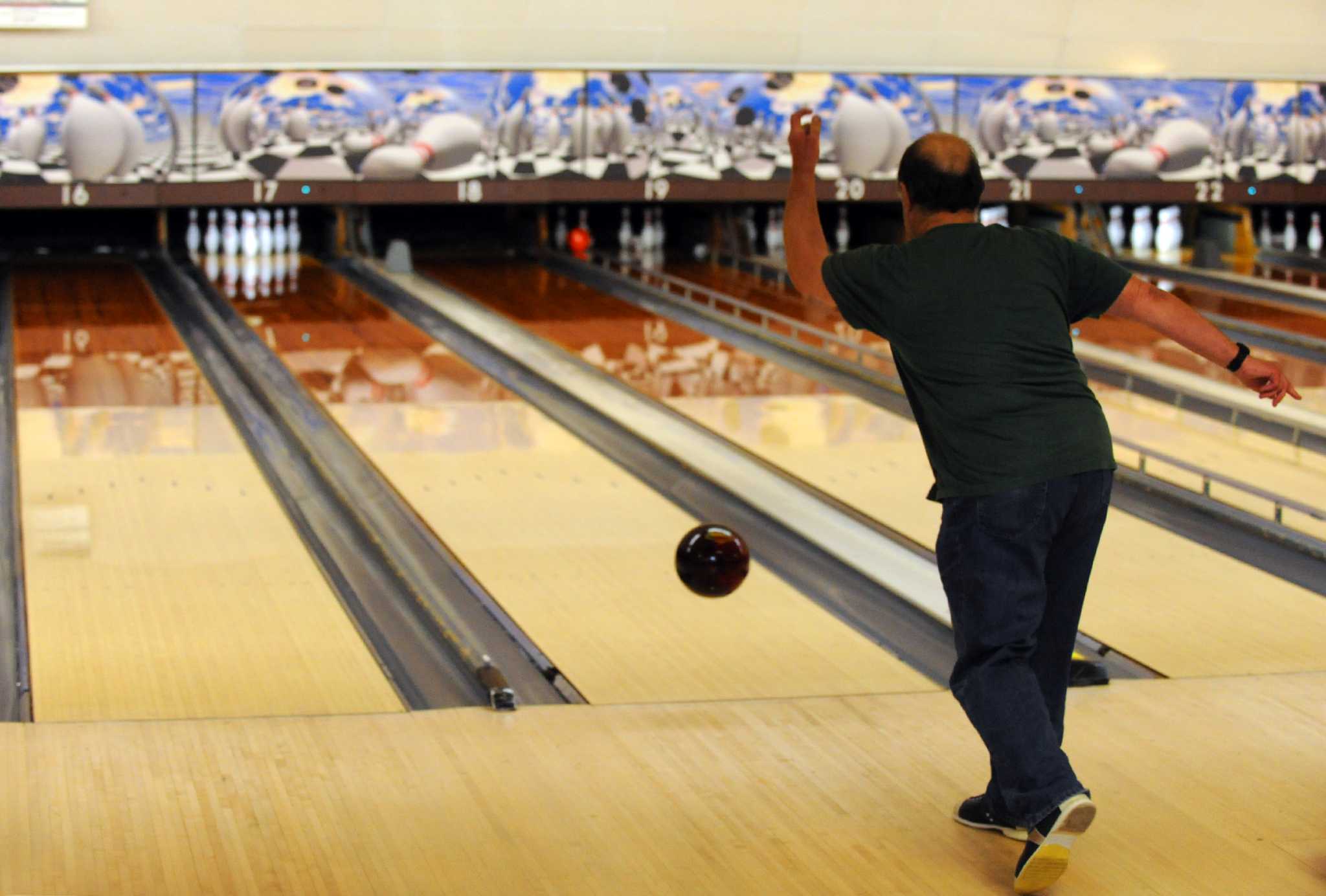 Many reasons to pick bowling over golf