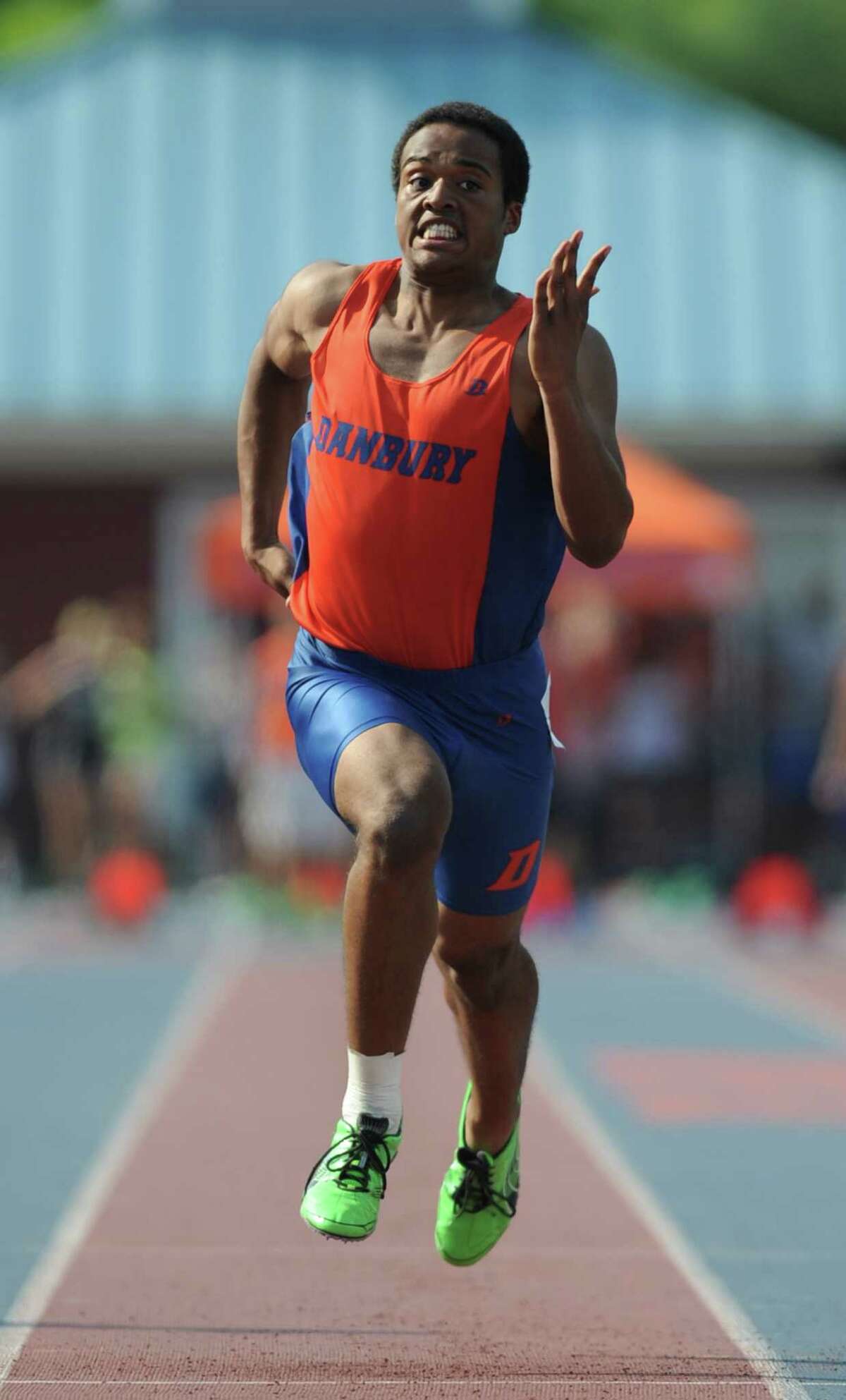 Staples sweeps FCIAC track and field championships