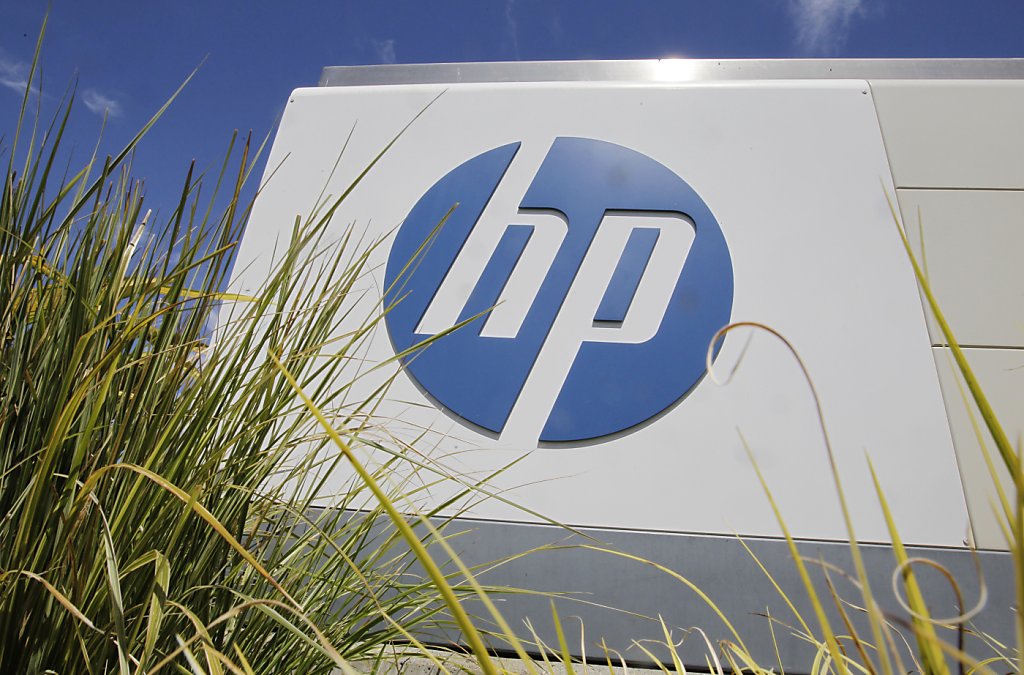 HP's revenue drops again