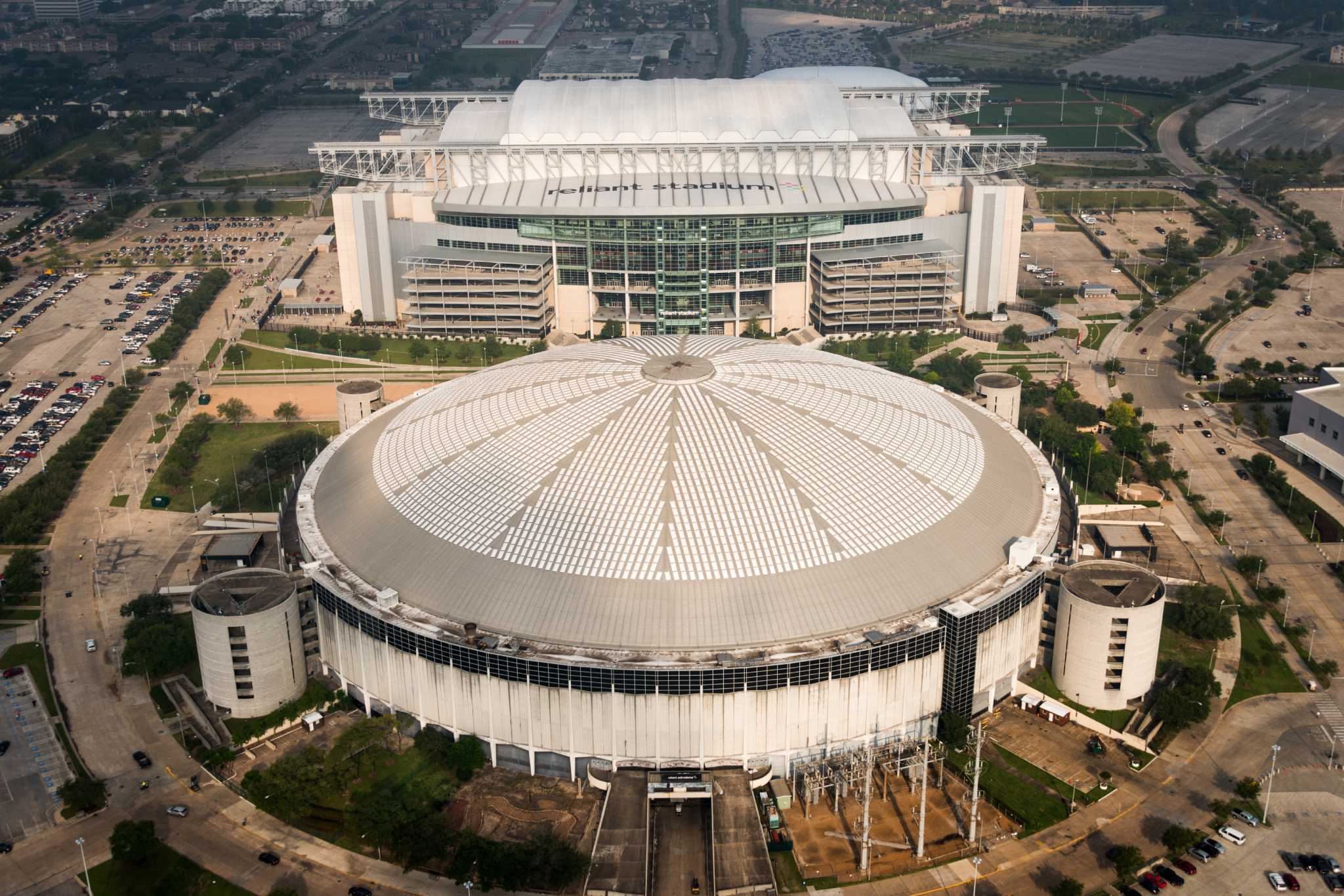 Officials No link between Super Bowl and Dome future