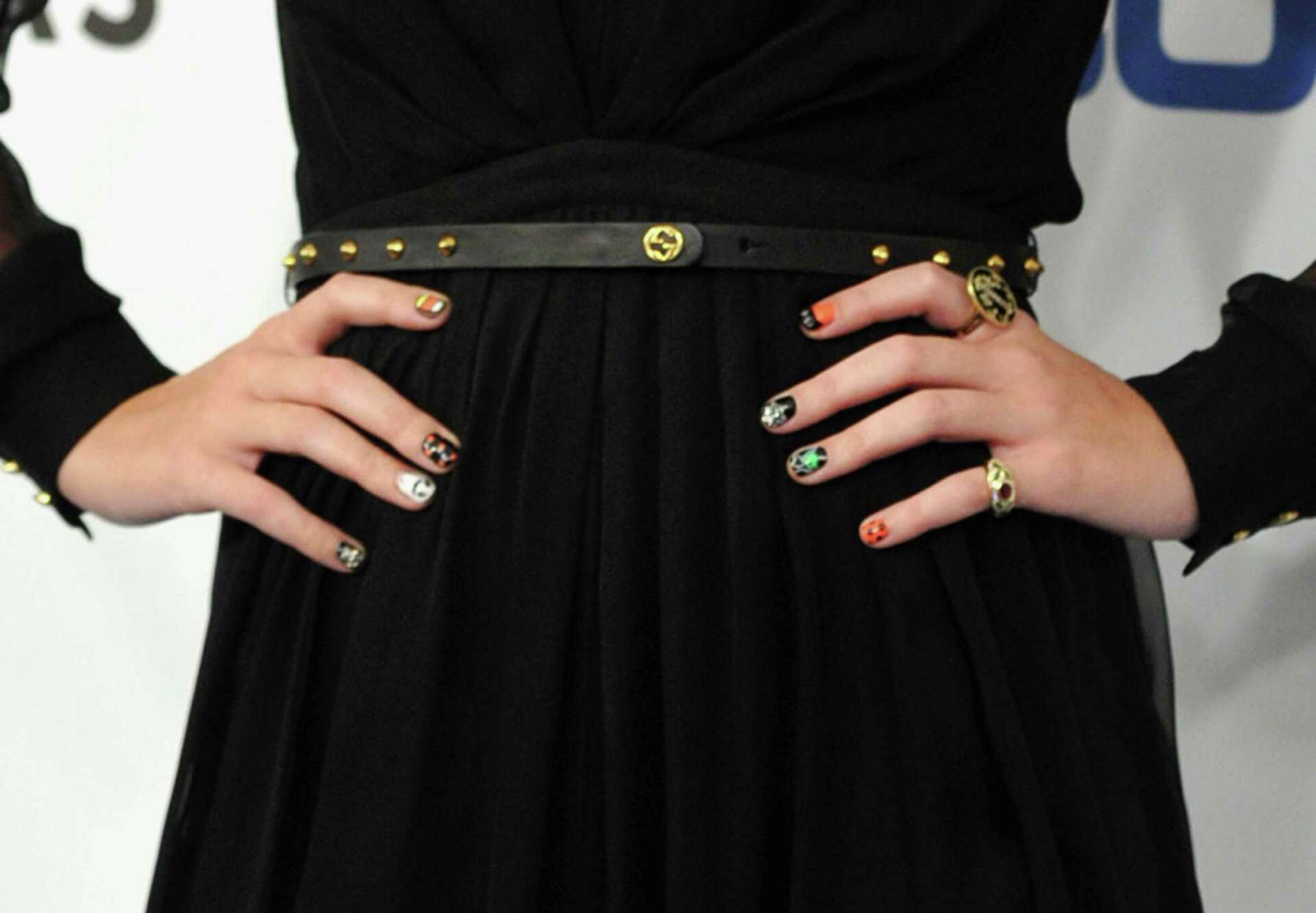 black bodycon dress off the shoulder Black Off Shoulder Bodycon Midi Dress main image 0
