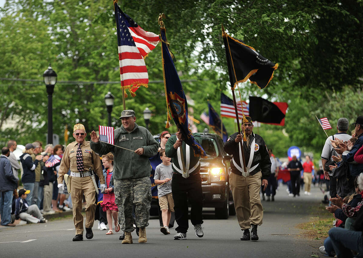 Memorial Day parades salute those who sacrificed