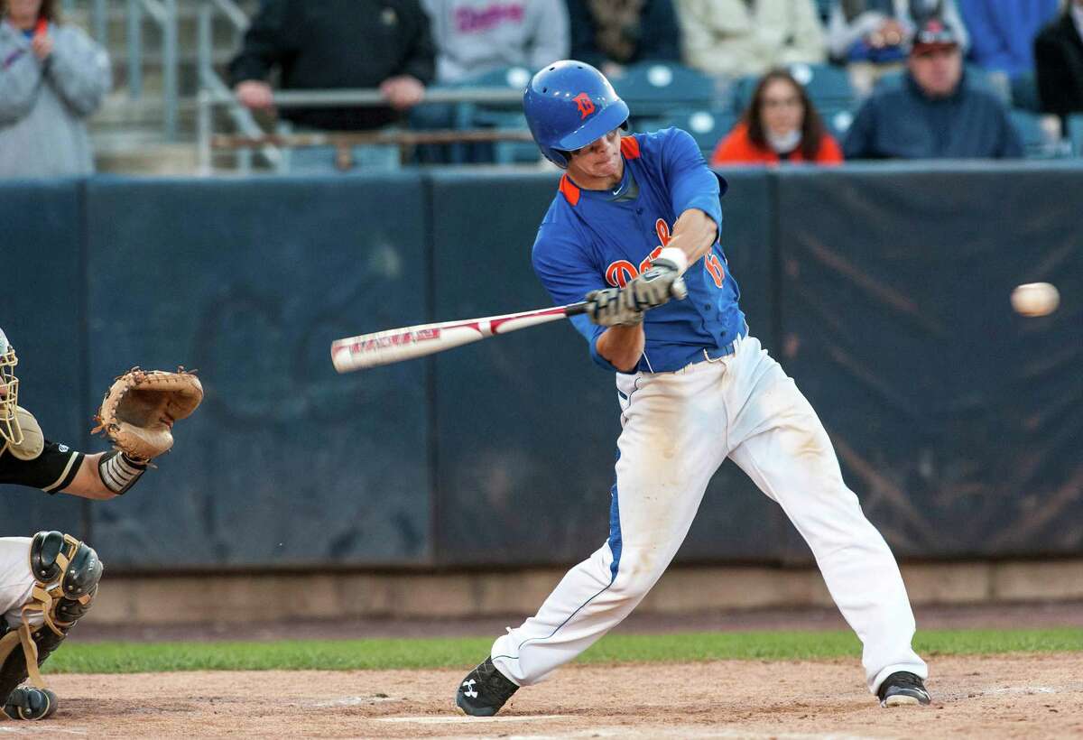 Brosz pitches Danbury past Trumbull for FCIAC baseball title