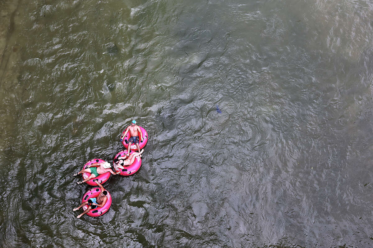 Tubers Hit Comal And Guadalupe Rivers Despite Flood Warning 