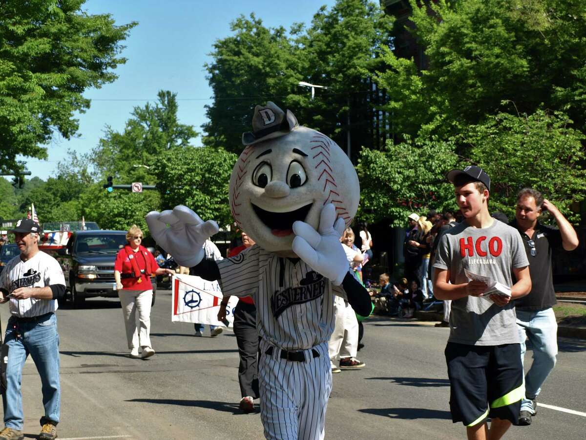 SEEN Danbury Memorial Day parade