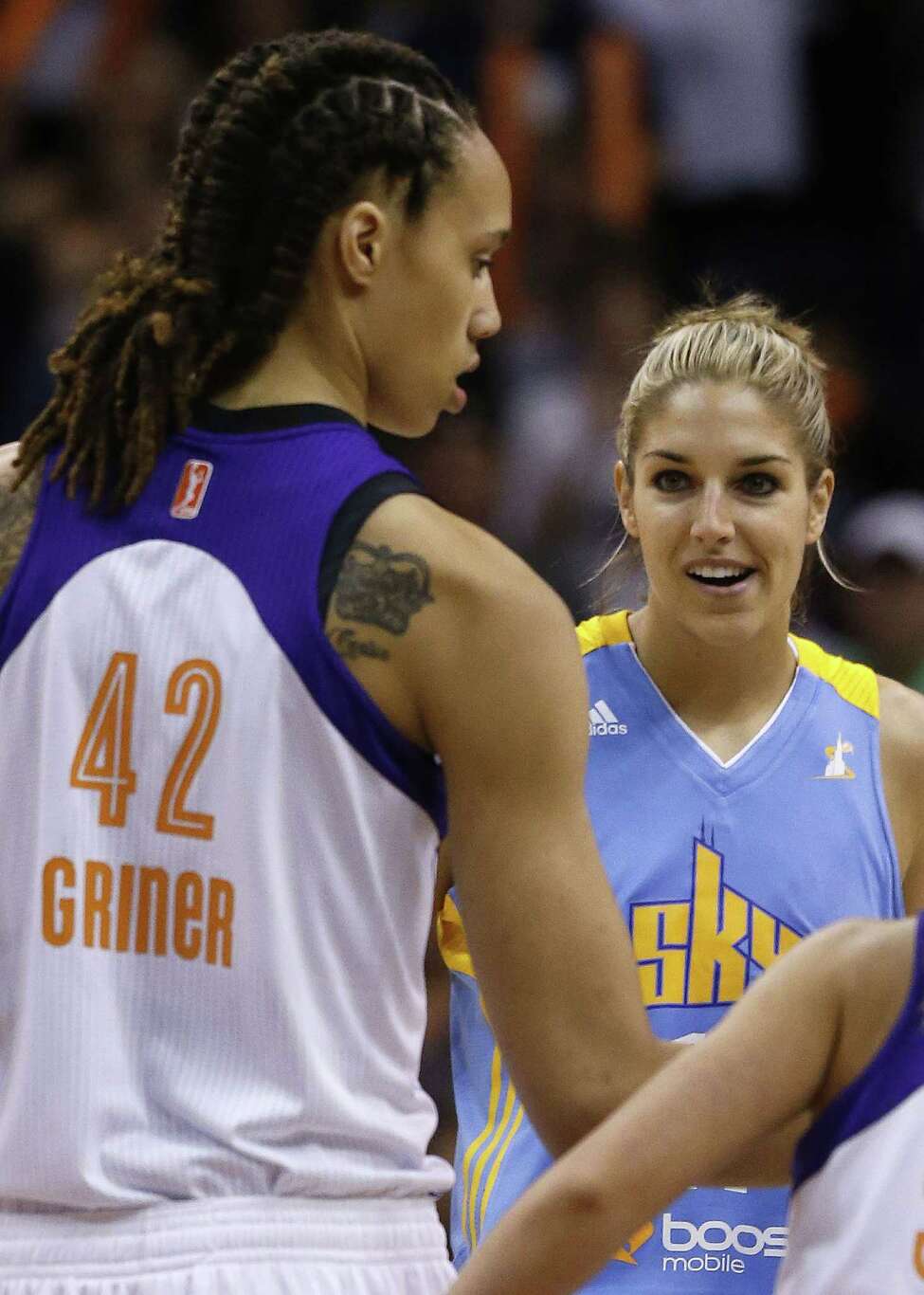 first wnba player to dunk twice in one game