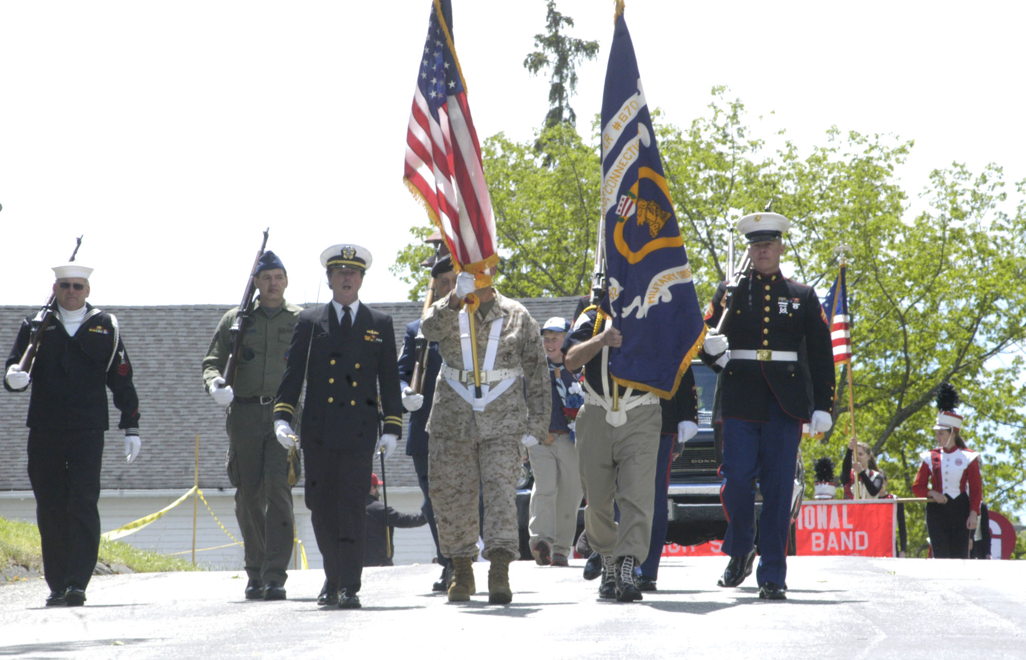 Warren salutes its war dead - New Milford Spectrum