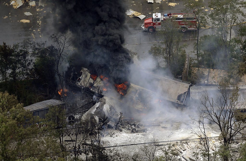 Maryland: Freight train in crash derails