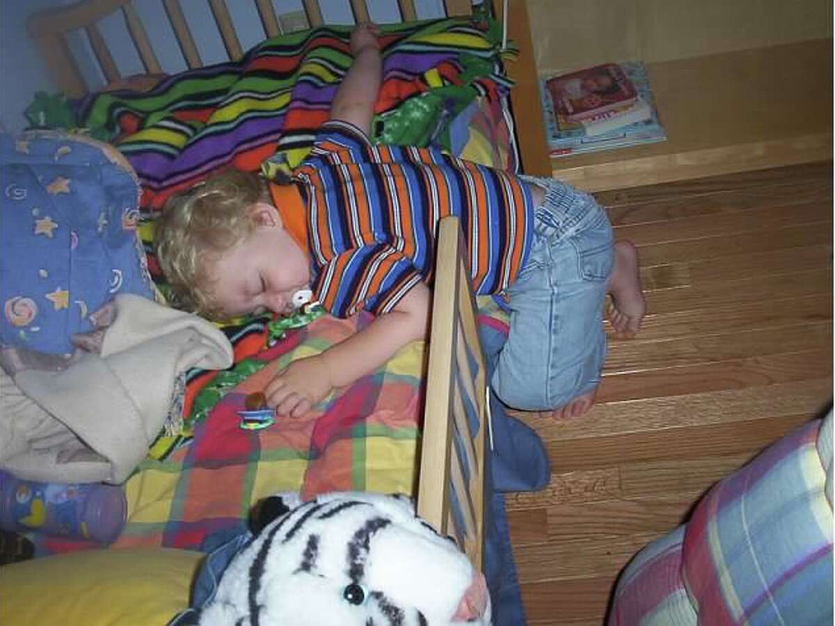 Toddler Fell Off The Bed While Sleeping at Frances Legendre blog