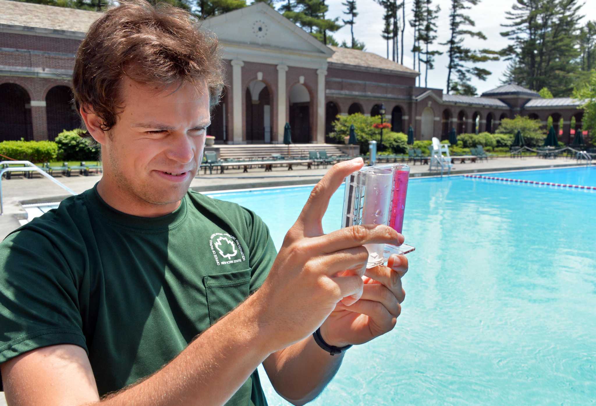 Photos Victoria Pool opens