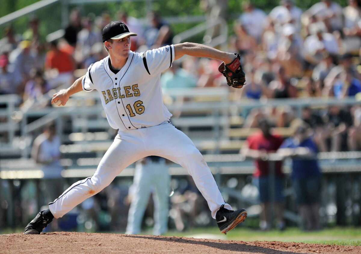 Trumbull edges Staples to reach Class LL baseball semifinals