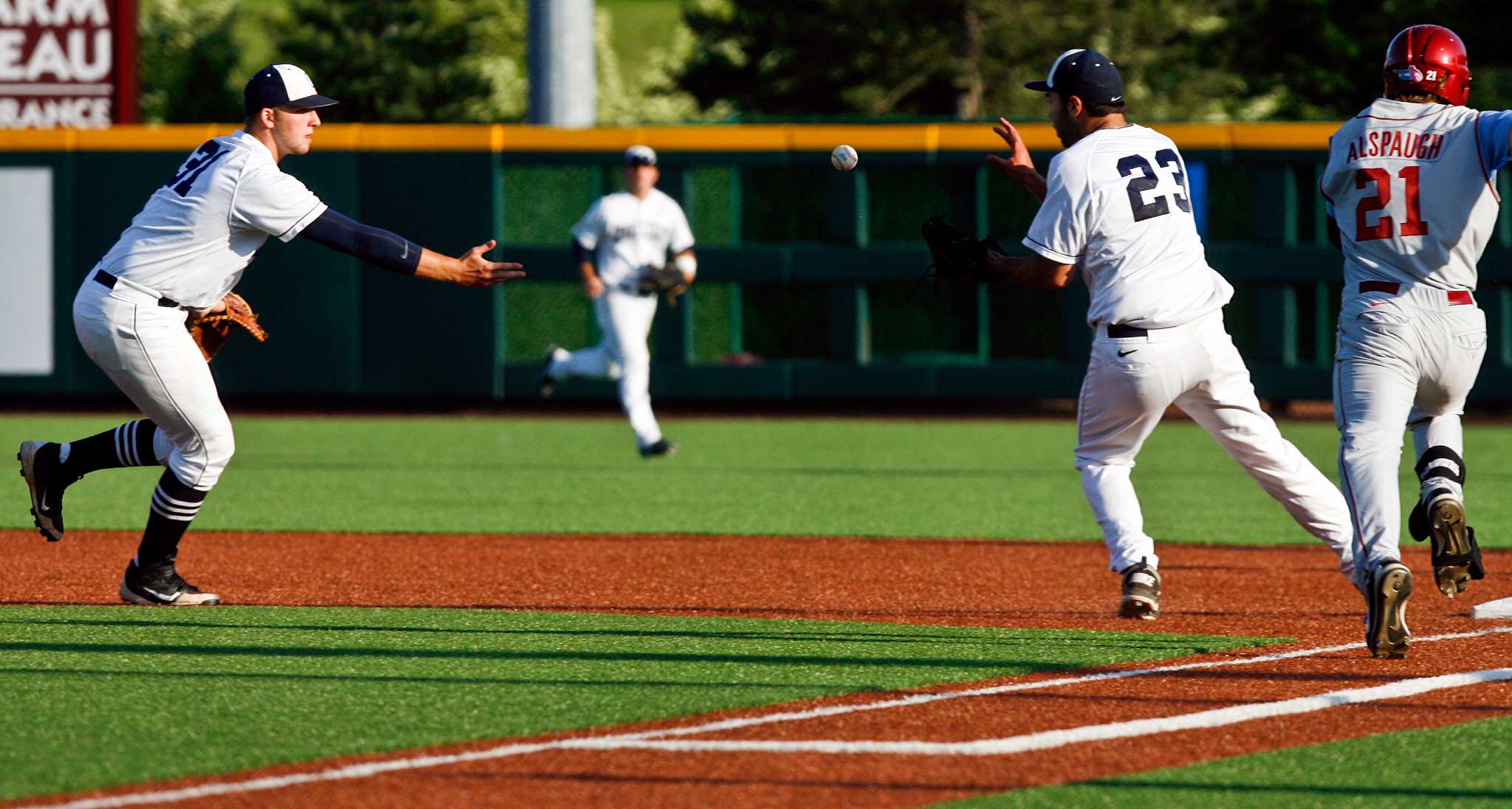 Former Husky Jordan Tabakman returns to UConn baseball - The UConn