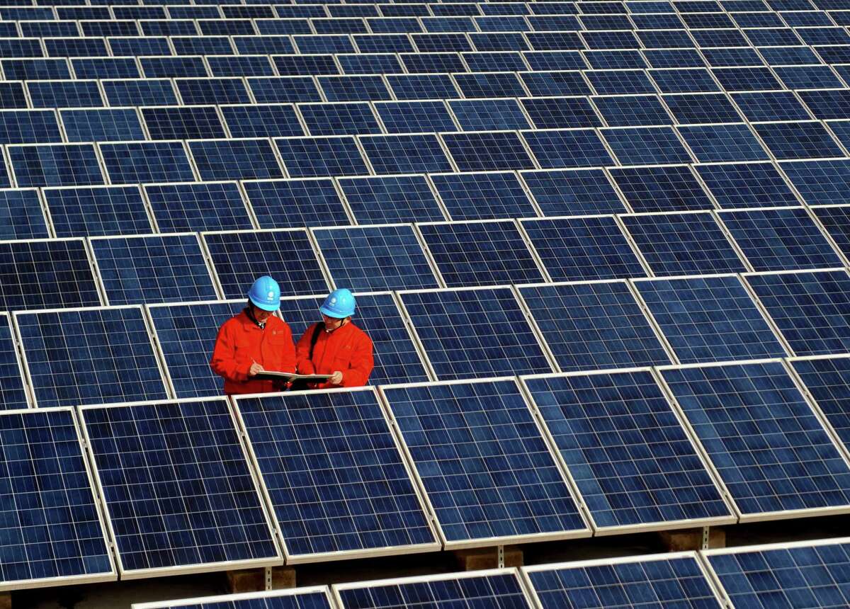 EU: China dumps solar panels