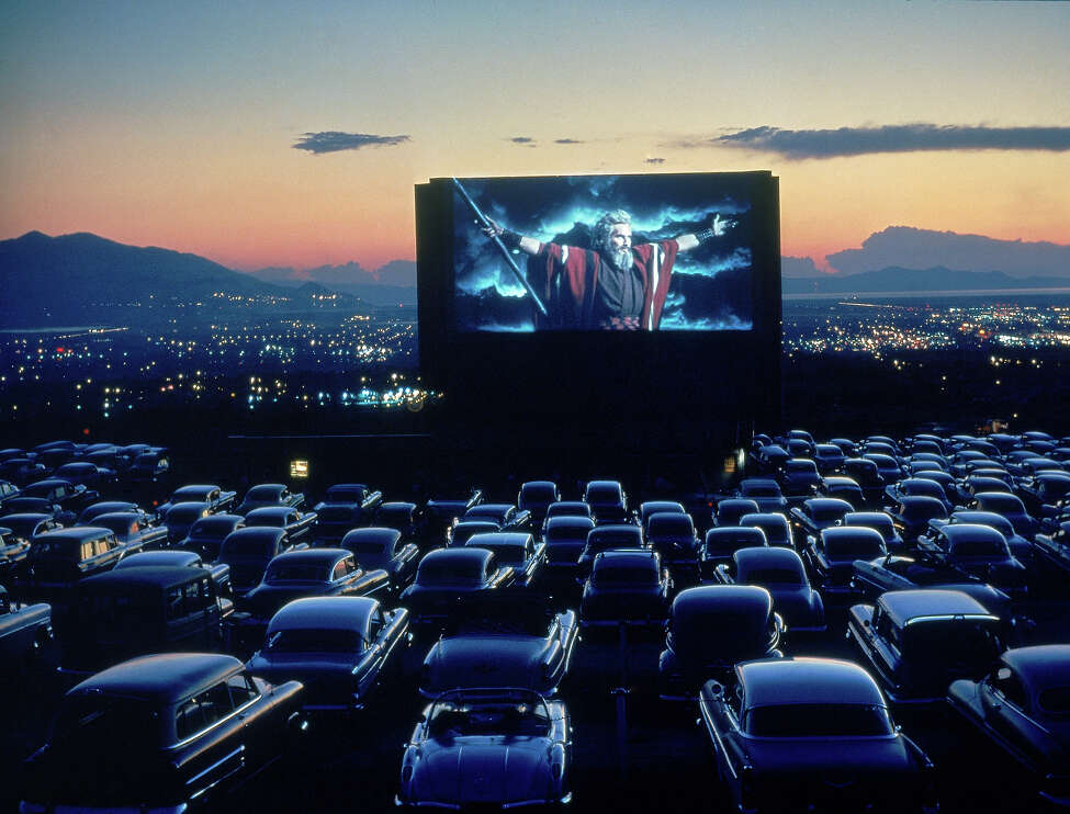drive in movie theater long island