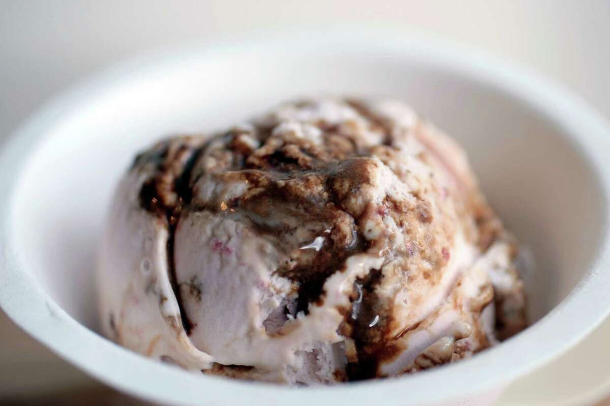 Molly Moon's debuts flagship store in Bellevue; Homer opens soft serve