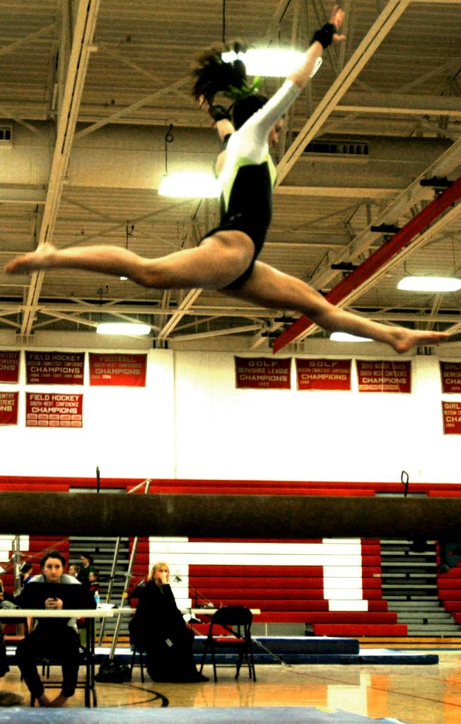 The Sky s The Limit For Wave Gymnasts New Milford High Girls Set Lofty 