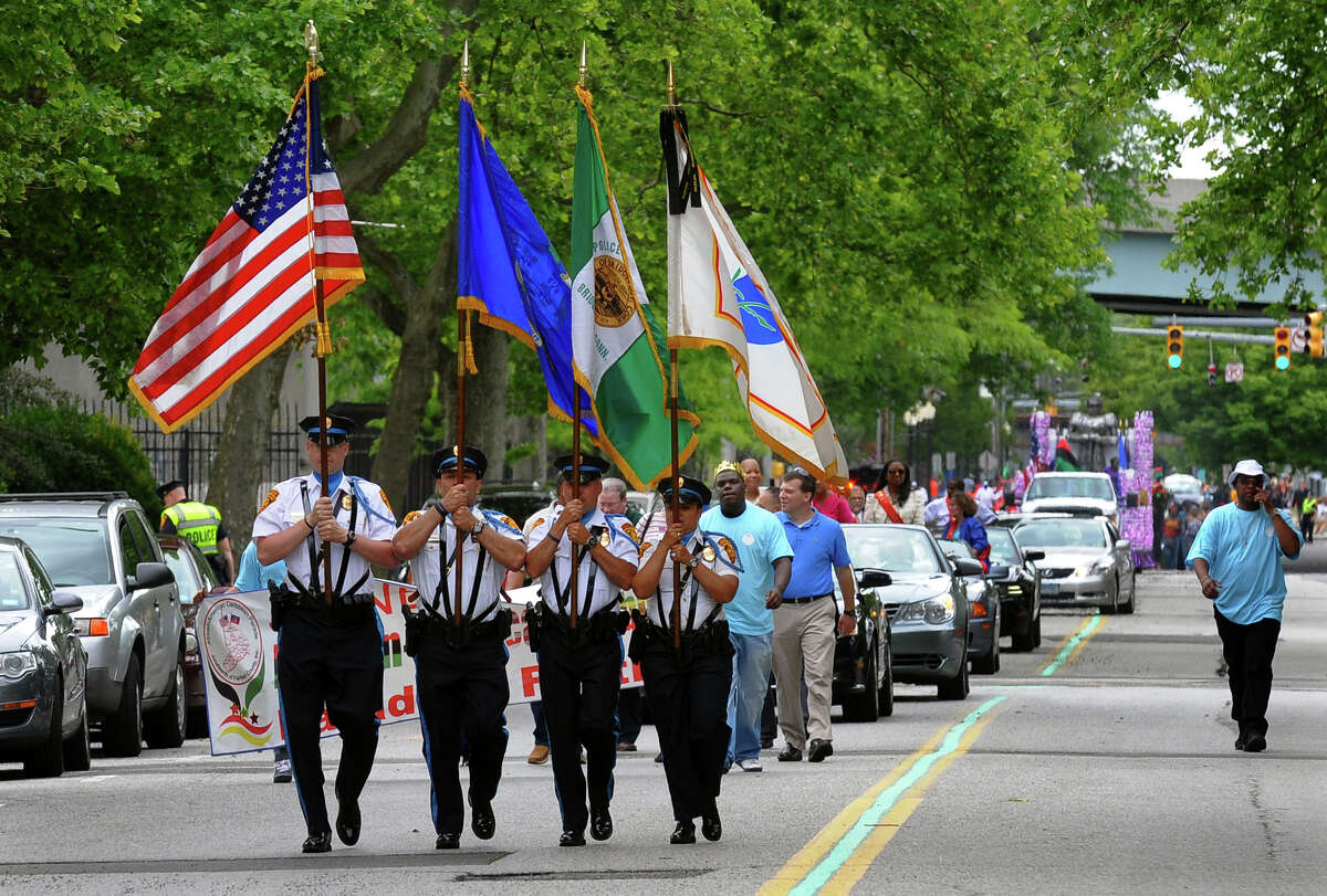 Hundreds turn out for Juneteenth parade