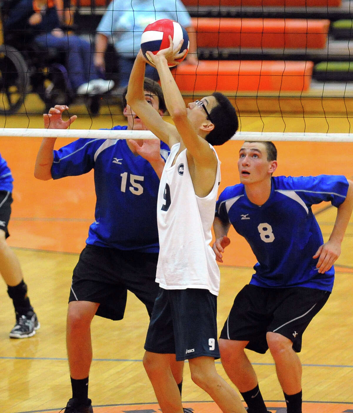 Staples rallies to beat Glastonbury for Class L volleyball crown