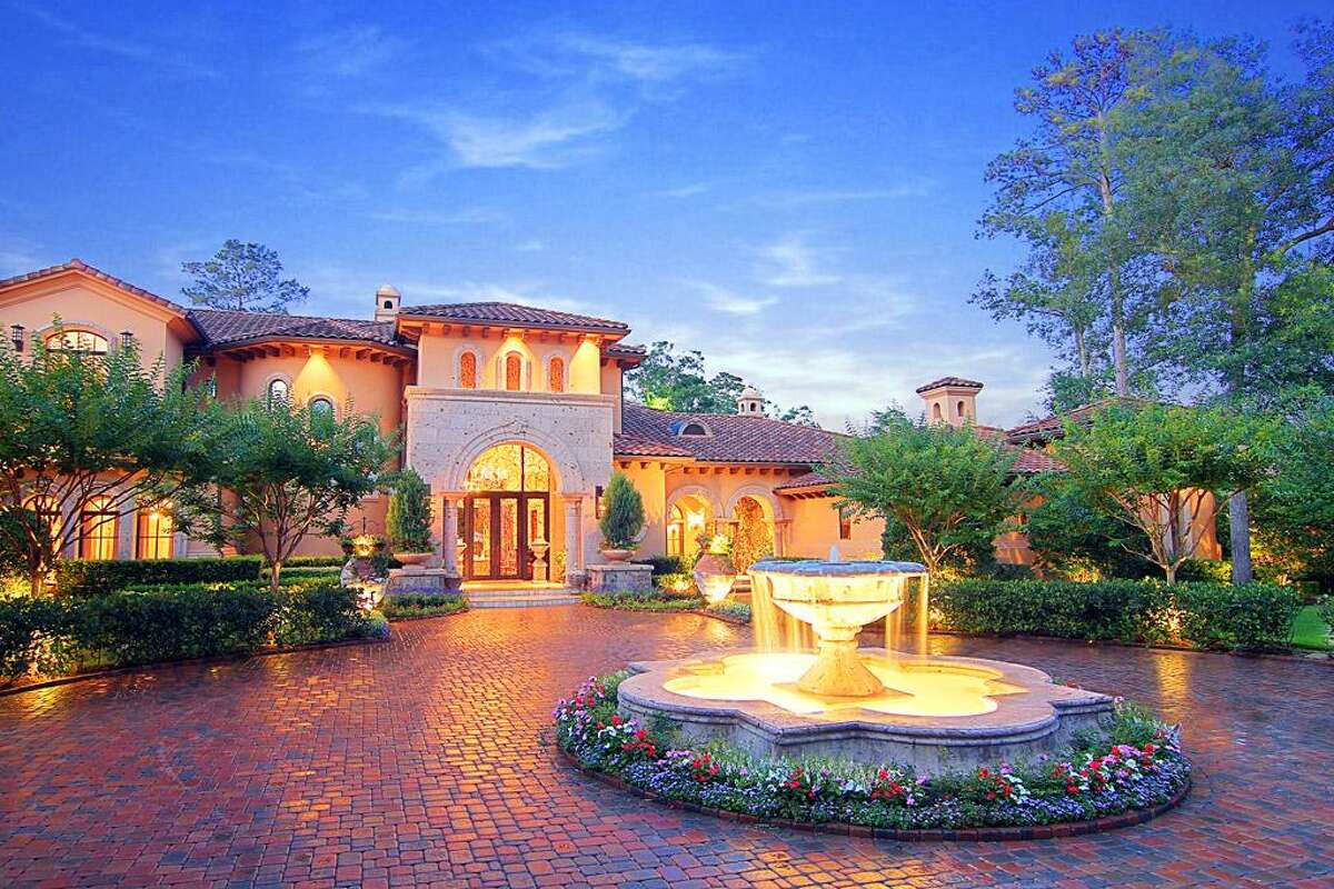 The Woodlands home of NBA player/coach Avery Johnson has sold for $6.1 million.  The home features seven bedrooms and eight bathrooms.