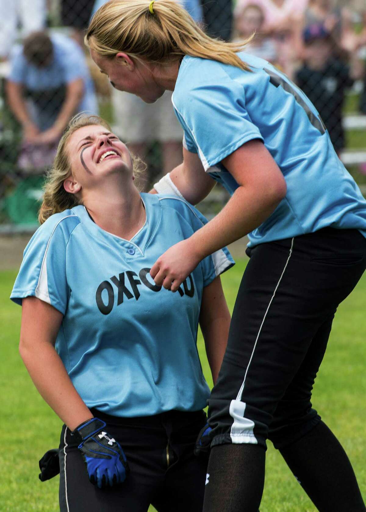 Wentz doubles home Oxford's first softball championship