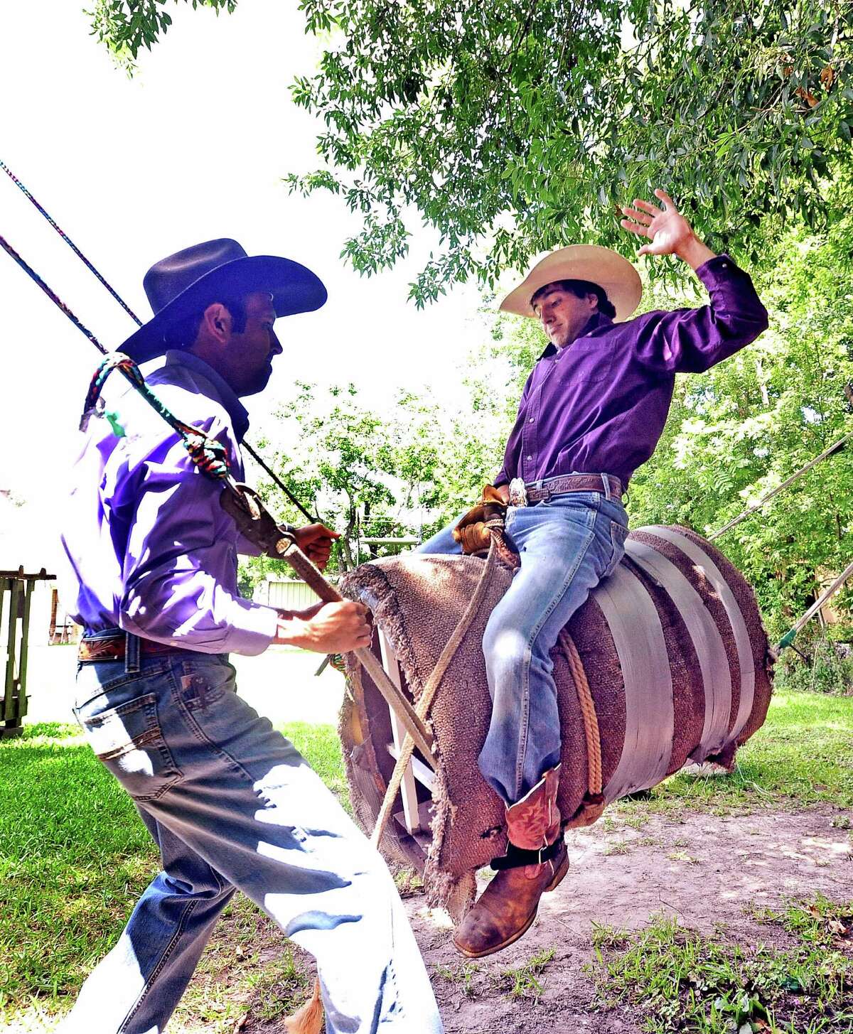 17 Southeast Texans head for rodeo state finals