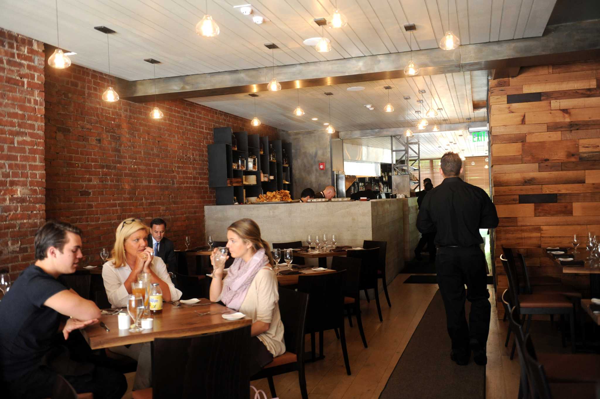 Harvest Wine Bar & Restaurant shines in Greenwich