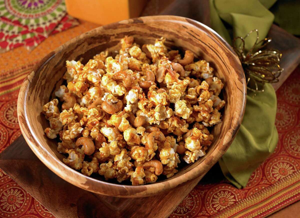 Recipe Coconut Curry Cashew Popcorn