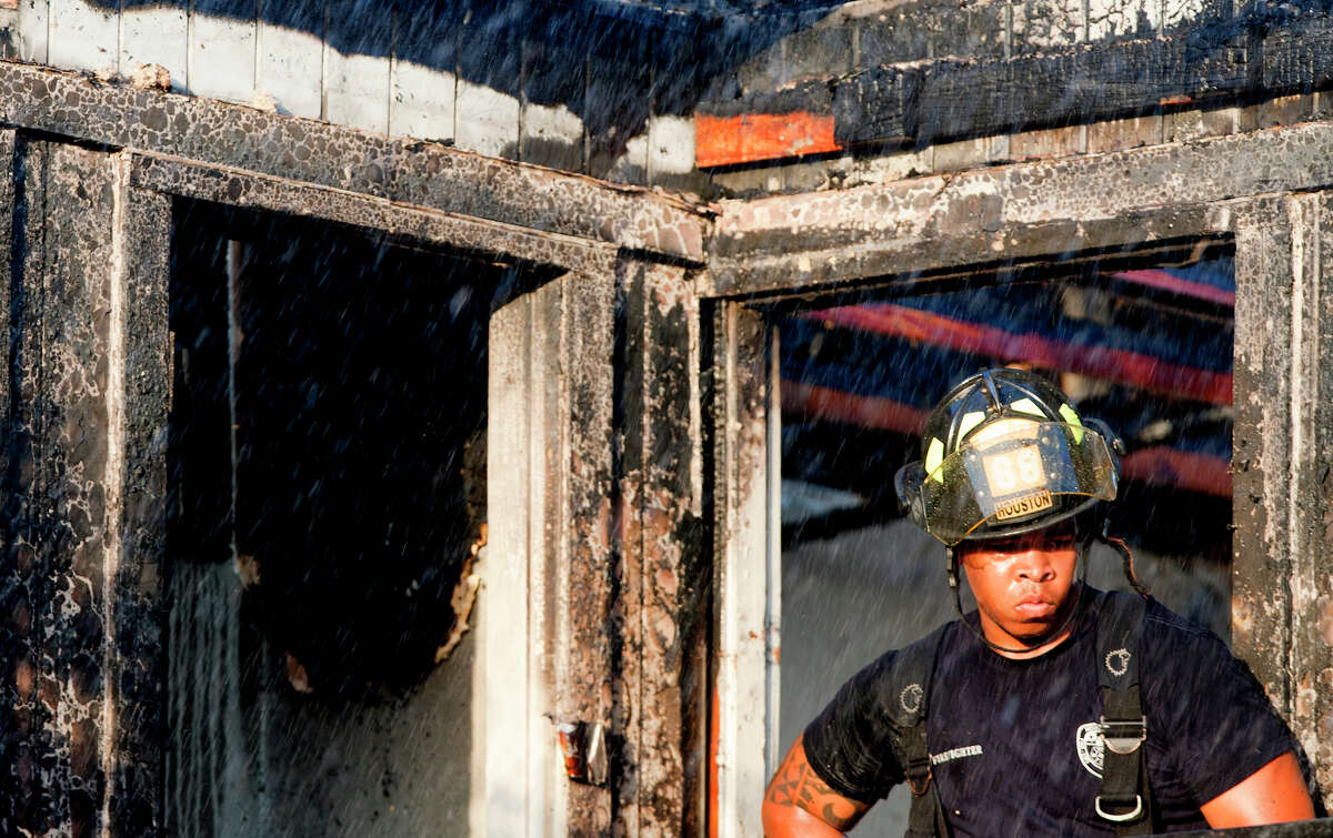 Officials Find Cause Of Houston Apartment Fire, Call In Arson Team